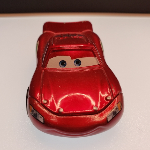 Disney Pixar Cars Holiday Hotshot Lightning McQueen - Picture 11 of 16